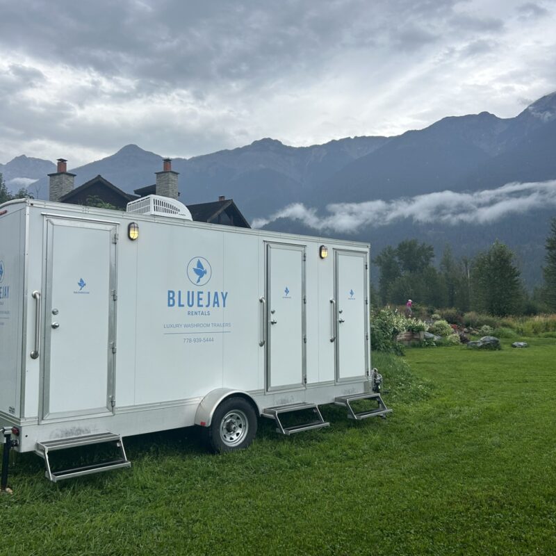 washroom trailer rented in North Vancouver