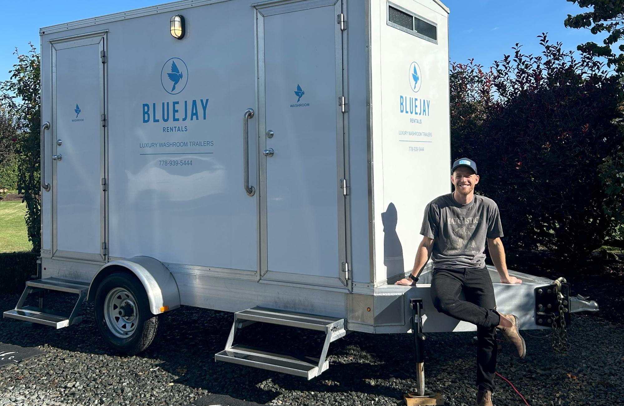 Washroom Trailers vs. Porta Potties: Choosing the Right Portable Restroom Solution